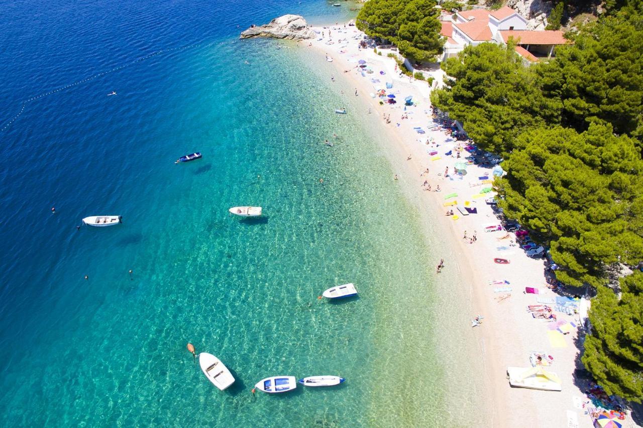 Apartments By The Sea Brela, Makarska - 18356 Exterior foto
