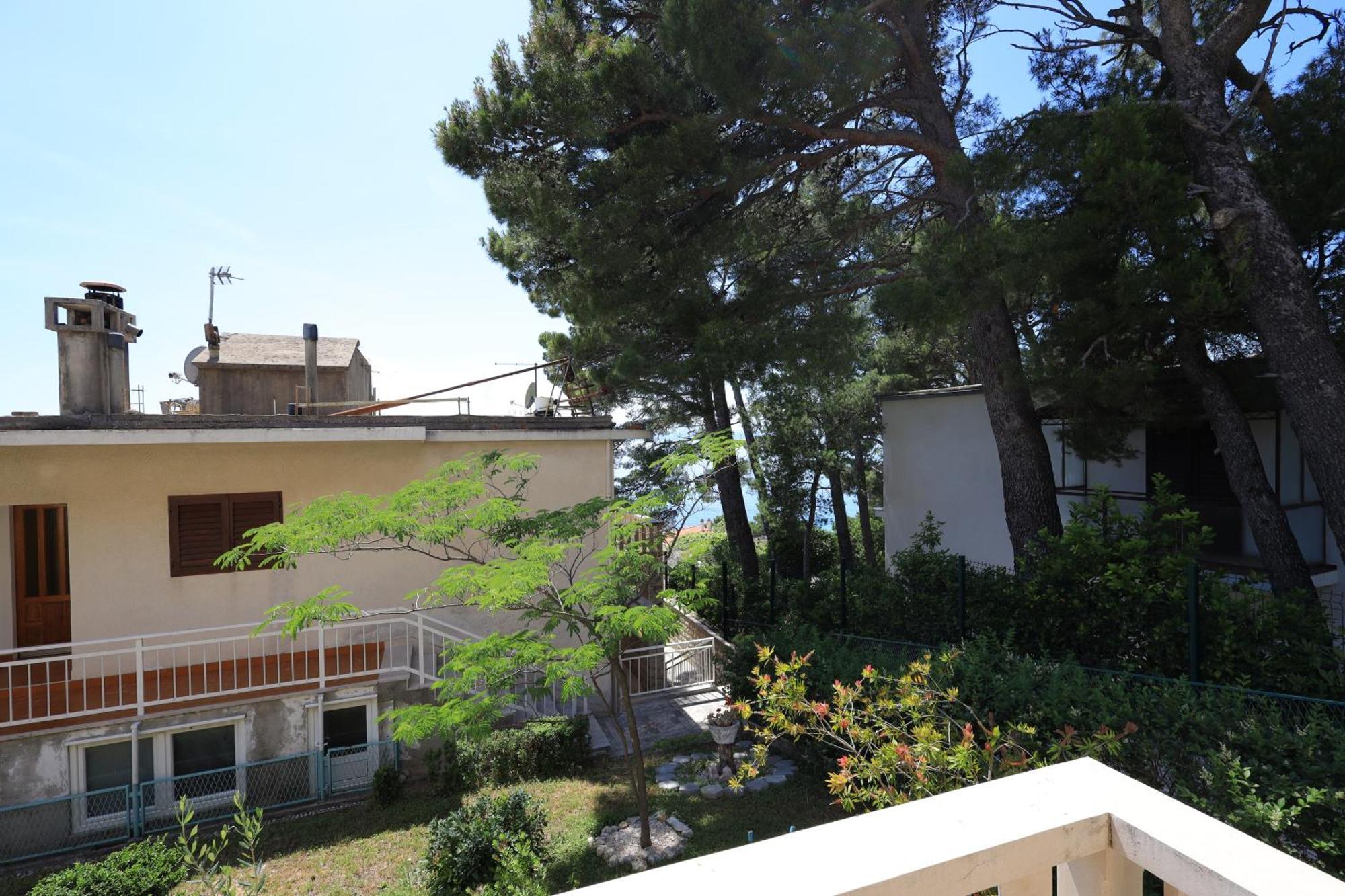 Apartments By The Sea Brela, Makarska - 18356 Exterior foto