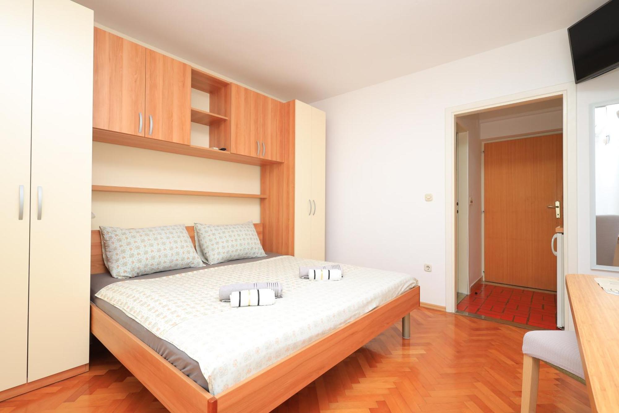 Apartments By The Sea Brela, Makarska - 18356 Cameră foto