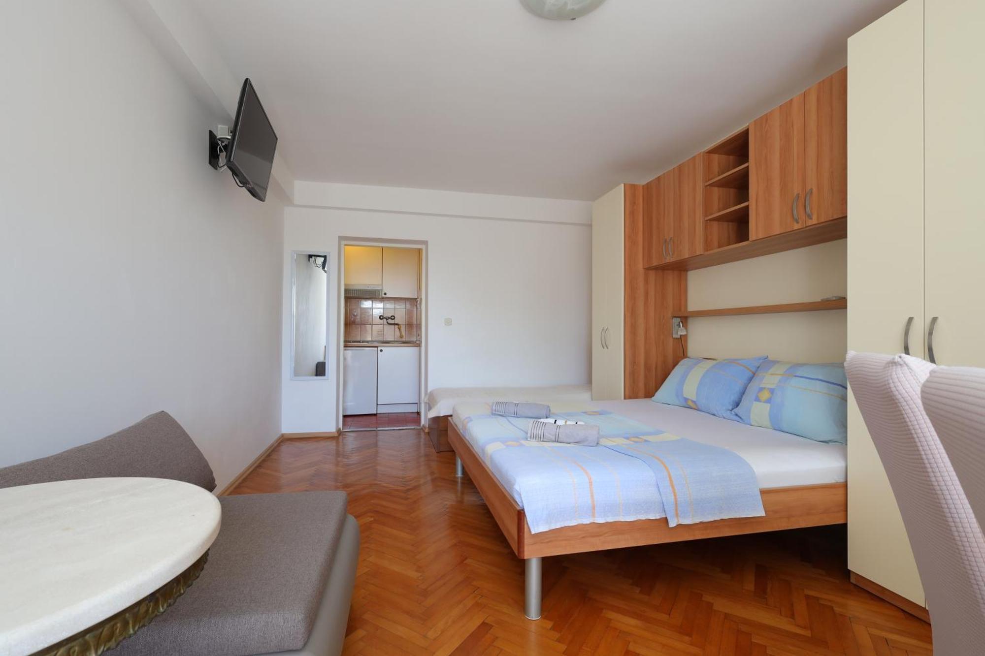 Apartments By The Sea Brela, Makarska - 18356 Cameră foto